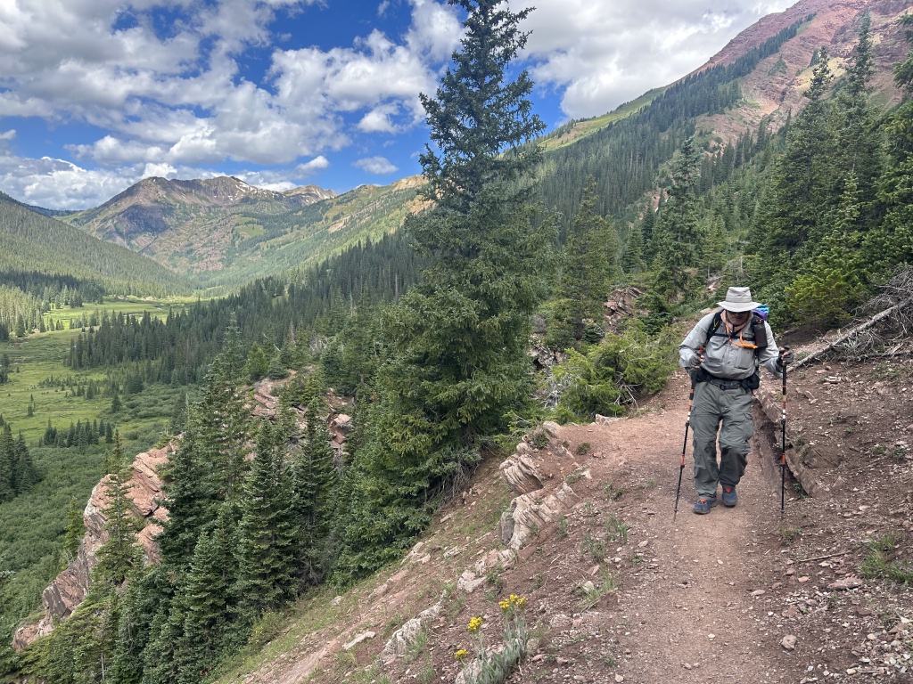 2023/08(August)/Maroon-Bells-4-Pass-Loop/1024x768_2023-08-04-Maroon-Bells-Four-Pass-Loop-083-Carl.JPG