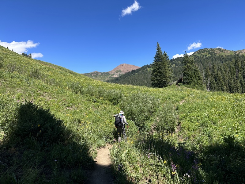 2023/08(August)/Maroon-Bells-4-Pass-Loop/800x600_2023-08-03-Maroon-Bells-Four-Pass-Loop-018-Carl.JPG