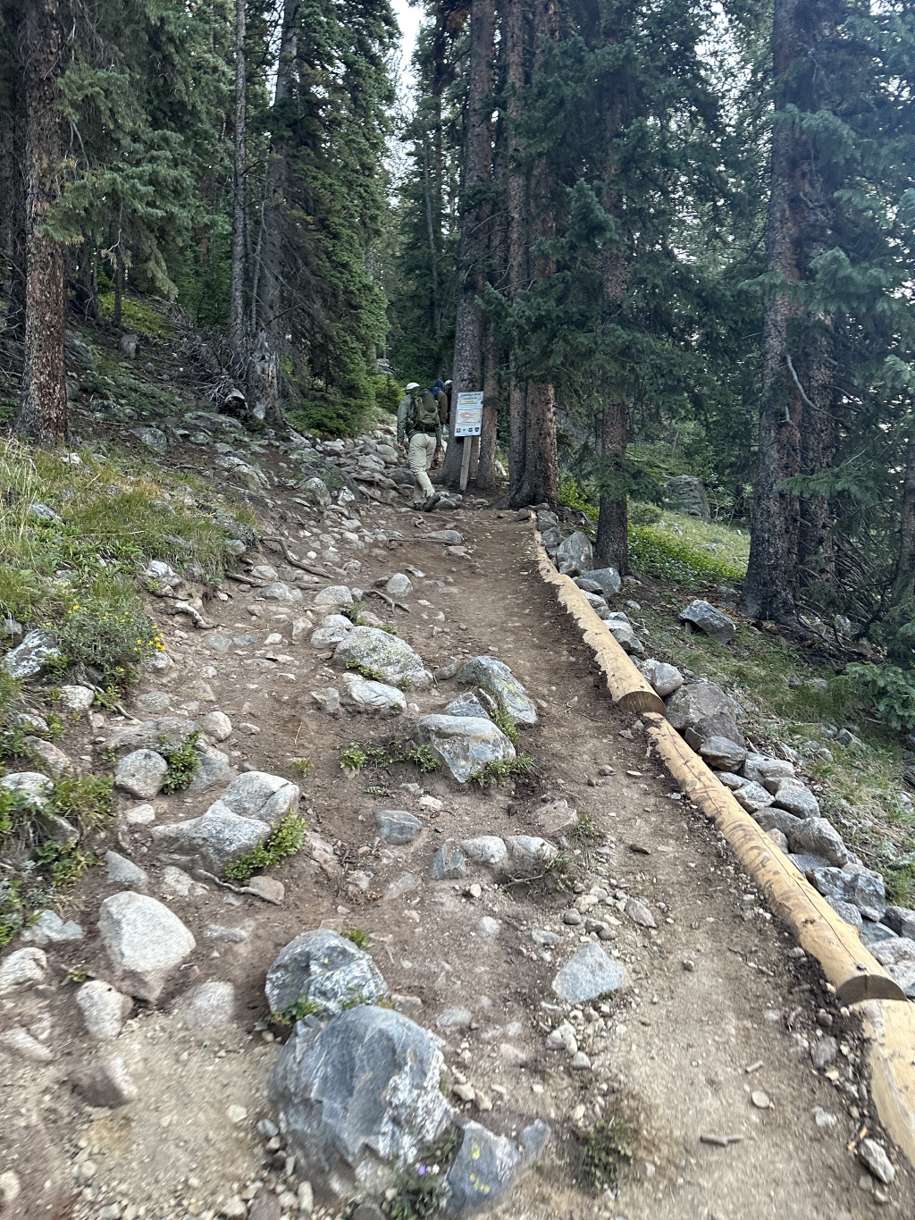 2023/08(August)/Quandary-14er/2023-08-19-Quandary-Peak-01-Travis-Starts.JPG