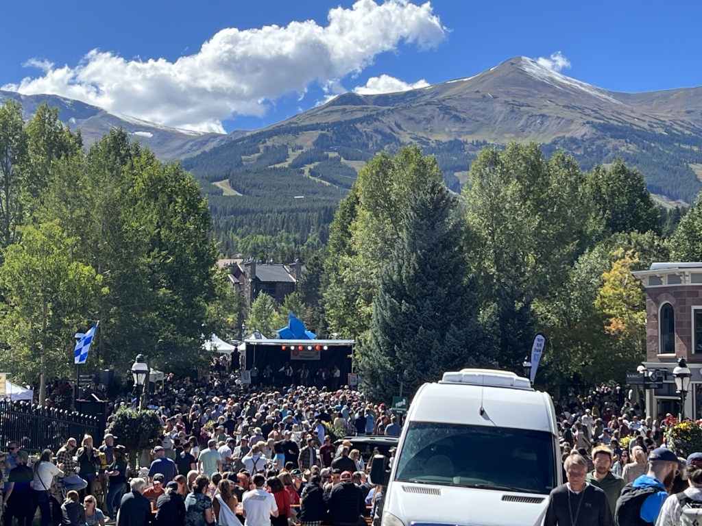2023/09(September)/Colorado/1024x768_2023-09-16-Colorado-22-Octoberfest.JPG