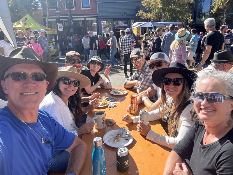 2023/09(September)/Colorado/800x600_2023-09-16-Colorado-23-Octoberfest-Travis-Suzi-Laurel-Dustin.JPG