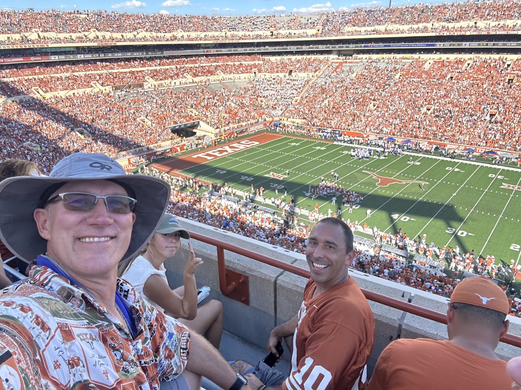 2023/09(September)/UT-Football/1024x768_2023-09-30-UT-Football-10-Travis-MarkGeorgas-MeganGeorgas.JPG