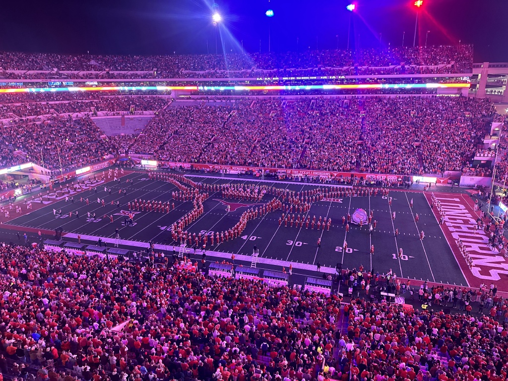 2023/09(September)/UT-Football/1024x768_2023-11-24-UT-Football-68.JPG