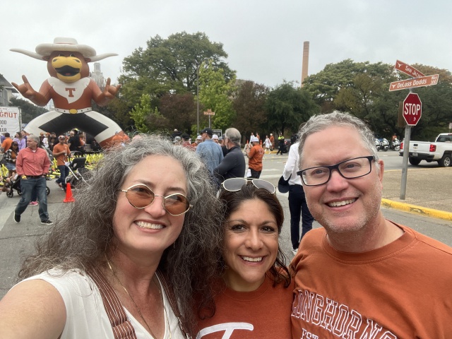 2023/09(September)/UT-Football/640x480_2023-11-04-UT-Football-52-Travis-Mariana-Greg.JPG