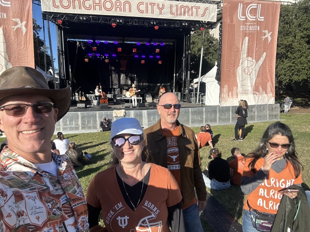 2023-11-24-UT-Football-59-Travis-Suzi-Mike-Graciella.JPG