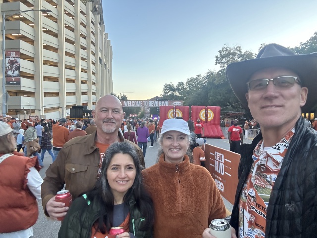 2023-11-24-UT-Football-63-Travis-Suzi-Mike-Graciella.JPG