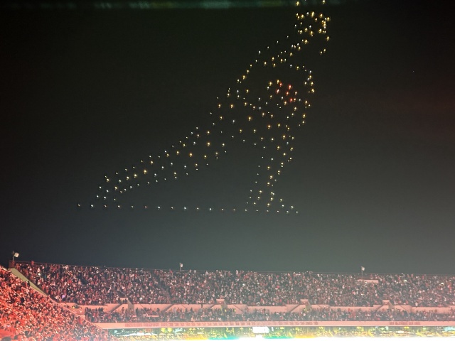 2023-11-24-UT-Football-76-drone-show.JPG