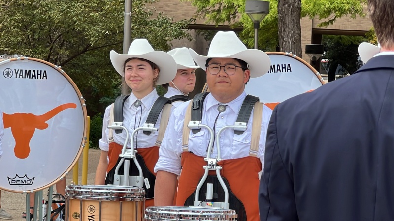 2023/09(September)/UT-Football/800x600_2023-10-28-UT-Football-35-Band.JPG