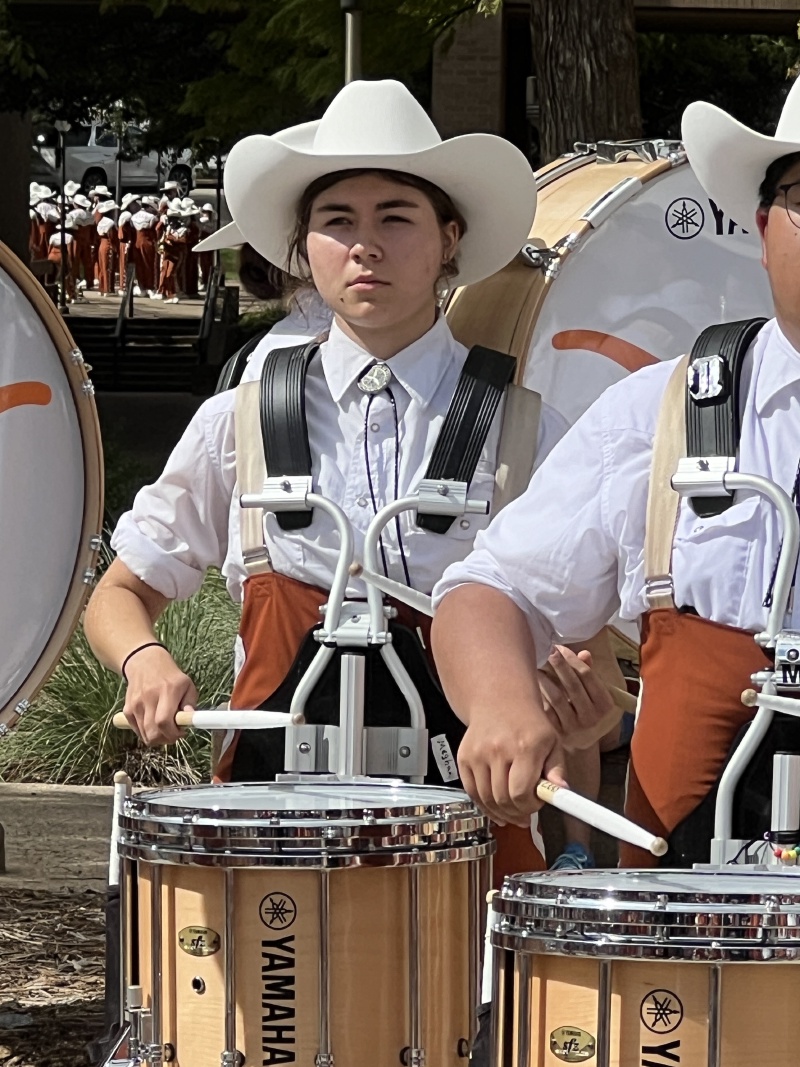 2023/09(September)/UT-Football/800x600_2023-10-28-UT-Football-40-Band.JPG