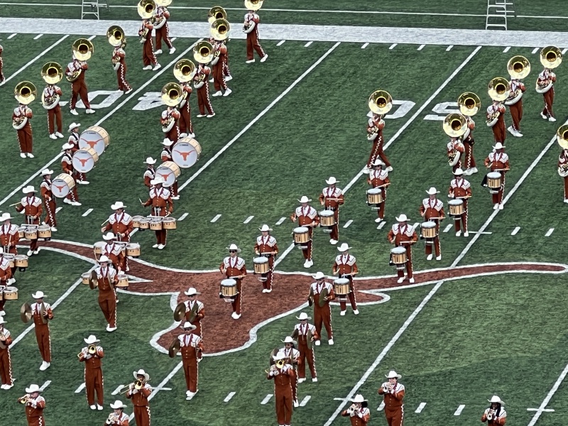 2023/09(September)/UT-Football/800x600_2023-10-28-UT-Football-46-Band.JPG