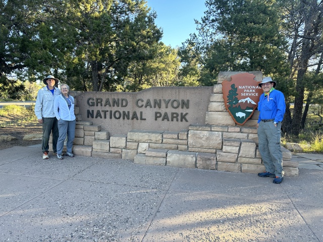 2023/10(October)/Grand-Canyon-Suzi-Carl-Travis/640x480_2023-10-05-Grand-Canyon-014-Travis-Suzi-Carl.JPG