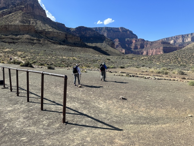 2023/10(October)/Grand-Canyon-Suzi-Carl-Travis/640x480_2023-10-08-Grand-Canyon-178-Suzi-Carl.JPG