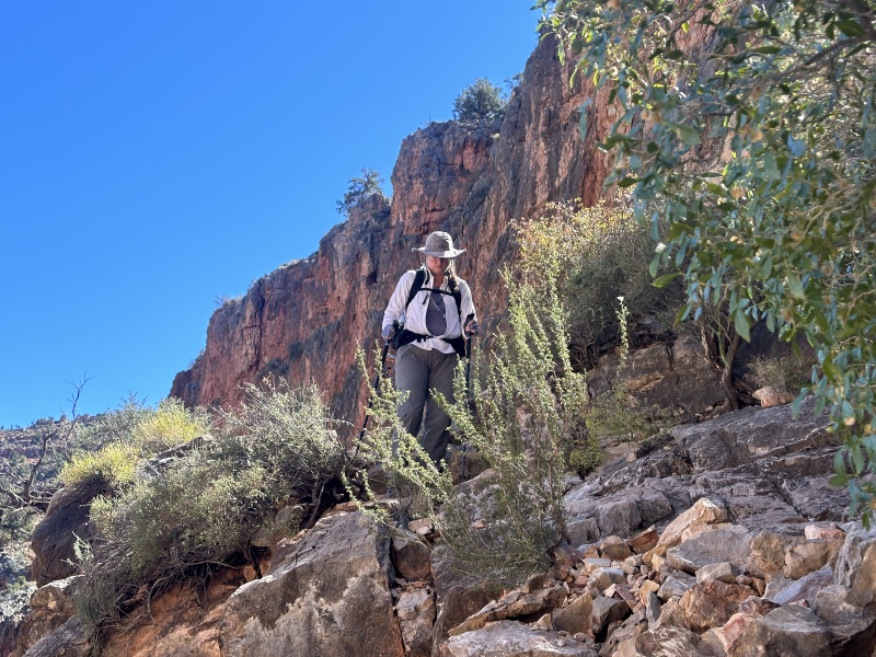 2023/10(October)/Grand-Canyon-Suzi-Carl-Travis/800x600_2023-10-05-Grand-Canyon-068-Suzi.JPG
