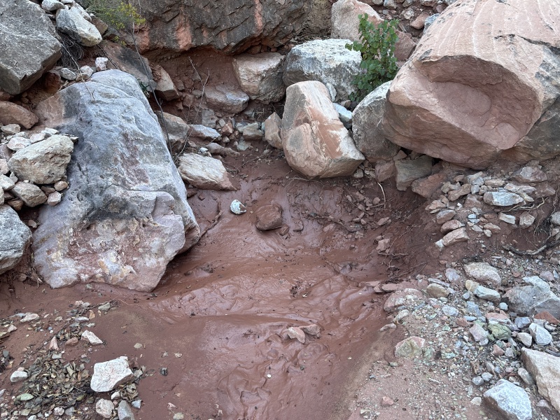 2023-10-05-Grand-Canyon-071-water-mud.JPG