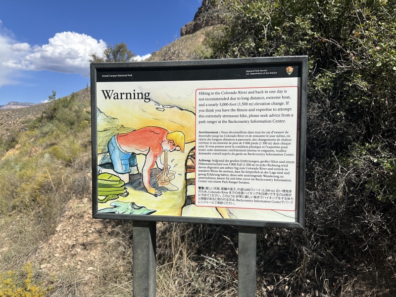 2023-10-08-Grand-Canyon-187-warning-sign.JPG