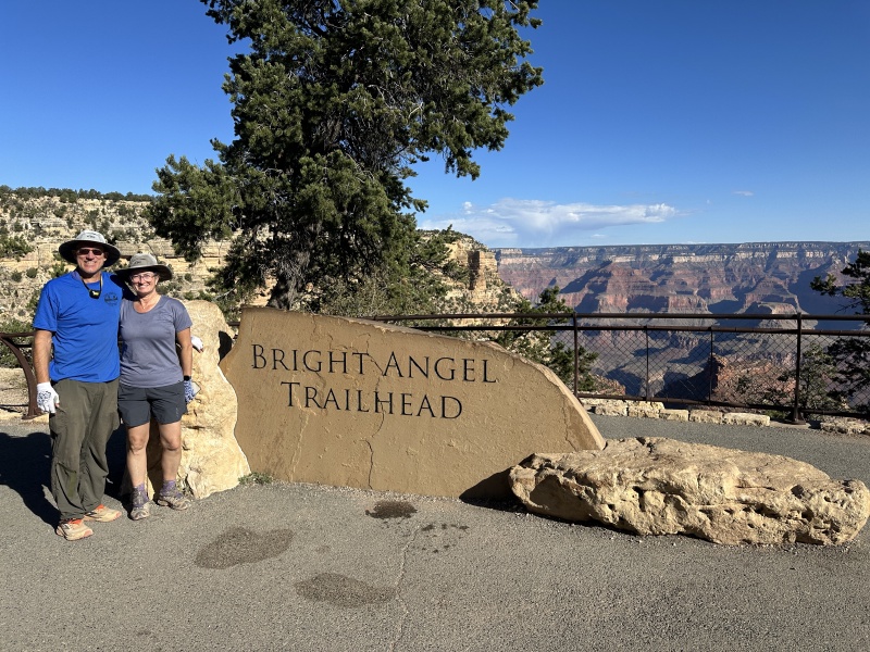 2023/10(October)/Grand-Canyon-Suzi-Carl-Travis/800x600_2023-10-09-Grand-Canyon-216-Suzi-Bright-Angel-Sign-Travis.JPG