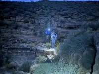 2023-10-07-Grand-Canyon-121-Carl-Suzi-hiking-early-morning.JPG