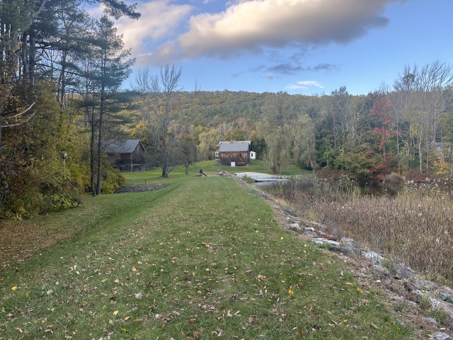 2023/10(October)/VA-SAVD-Central-Western-Mass/640x480_2023-10-19-VA-SAVD-Central-Western-Massachussets-24-Upper-Goose-Pond-Map-SteveRiffel.JPG
