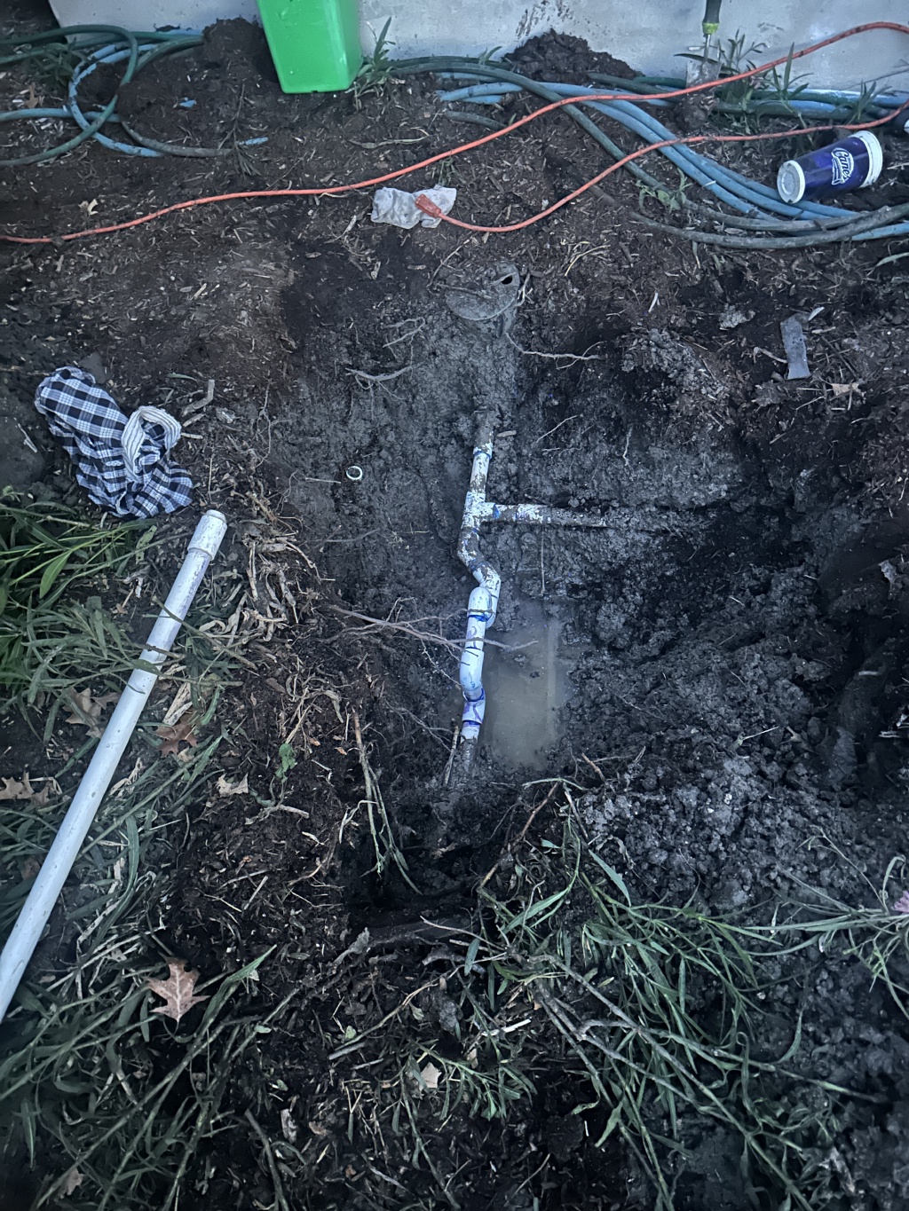 2023/10(October)/Water-Leak-front-yard/1024x768_2023-10-02-Water-Leak-Hutto-front-yard-04.JPG