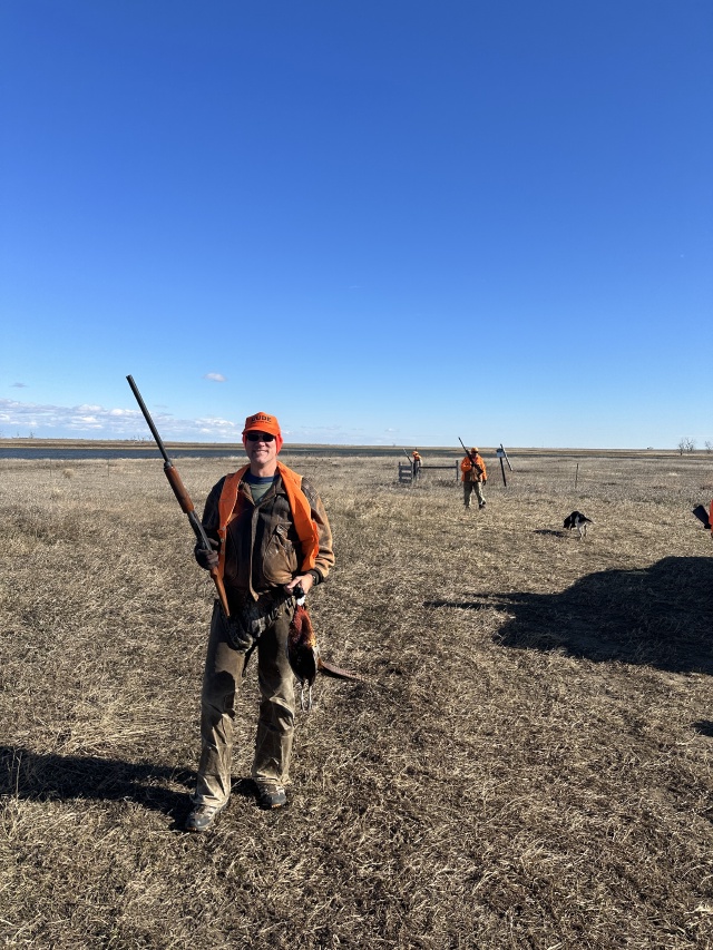 2023/11(November)/Pheasant-Hunting-SD/640x480_2023-11-09-SD-Pheasant-Hunting-48-Travis.JPG