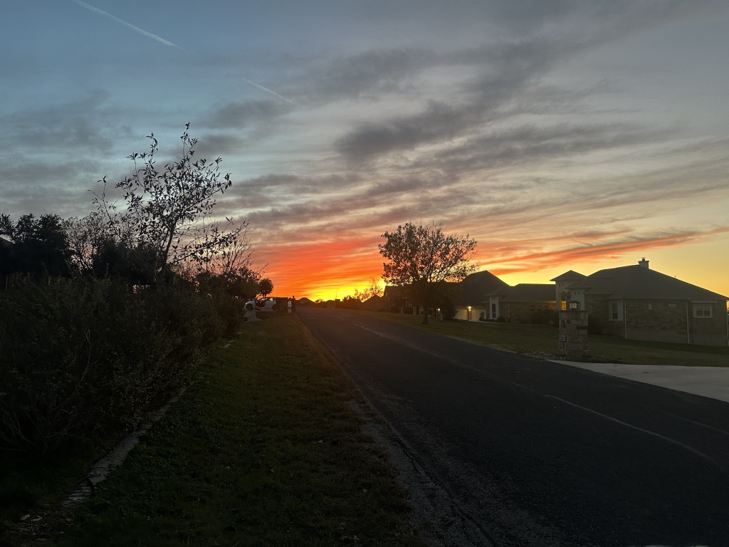 2023/11(November)/Thanksgiving/2023-11-20-Thanksgiving-01-Sunset.JPG
