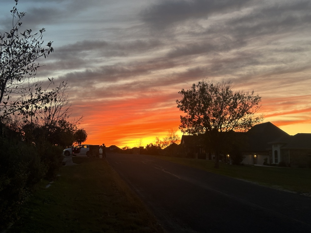2023/11(November)/Thanksgiving/1024x768_2023-11-20-Thanksgiving-02-Sunset-GOOD.JPG