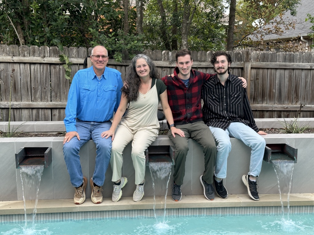 2023/11(November)/Thanksgiving/1024x768_2023-11-23-Thanksgiving-28-Travis-Suzi-Chance-Dax.JPG
