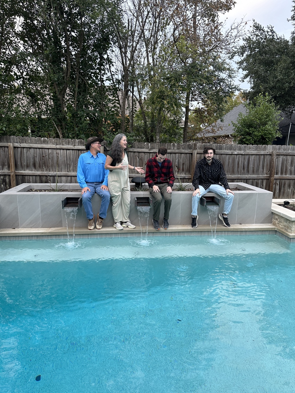 2023/11(November)/Thanksgiving/1024x768_2023-11-23-Thanksgiving-31-Travis-Suzi-Chance-Dax.JPG