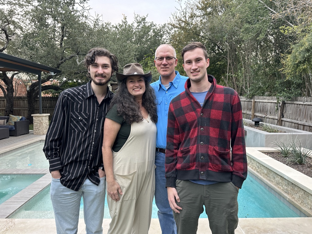 2023/11(November)/Thanksgiving/1024x768_2023-11-23-Thanksgiving-56-Dax-Suzi-Travis-Chance.JPG