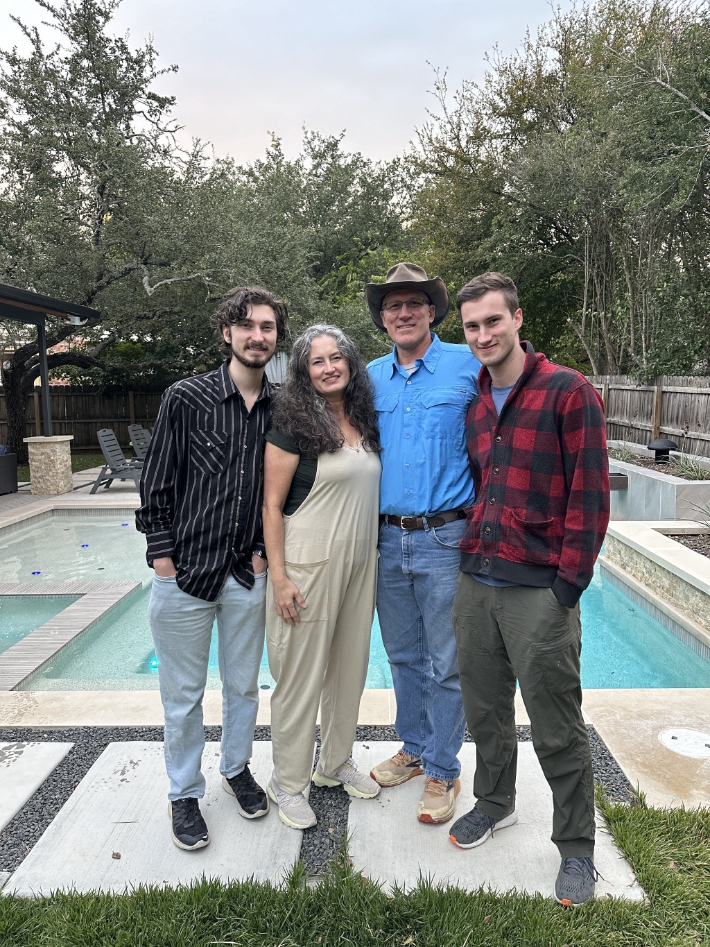 2023/11(November)/Thanksgiving/1024x768_2023-11-23-Thanksgiving-60-Dax-Suzi-Travis-Chance.JPG