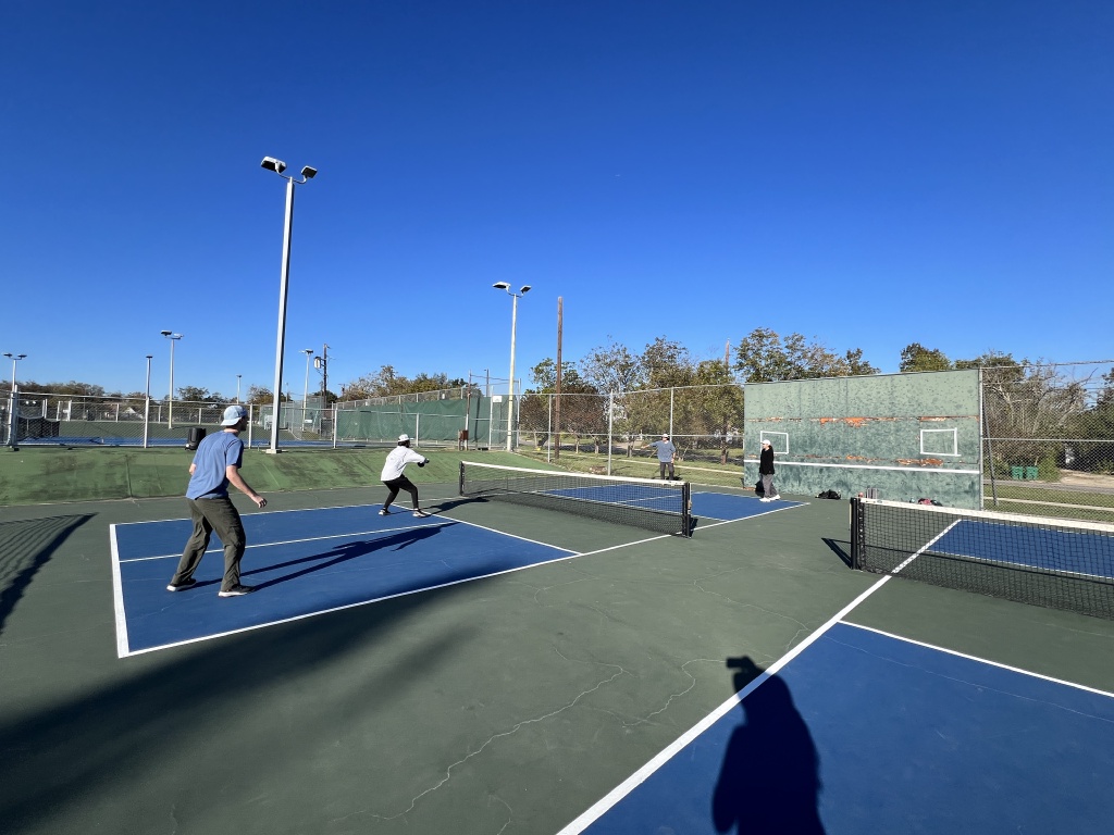 2023-11-24-Thanksgiving-88-Chance-Dax-Travis-Bianca-Pickleball.JPG