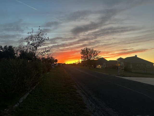 2023/11(November)/Thanksgiving/2023-11-20-Thanksgiving-01-Sunset.JPG