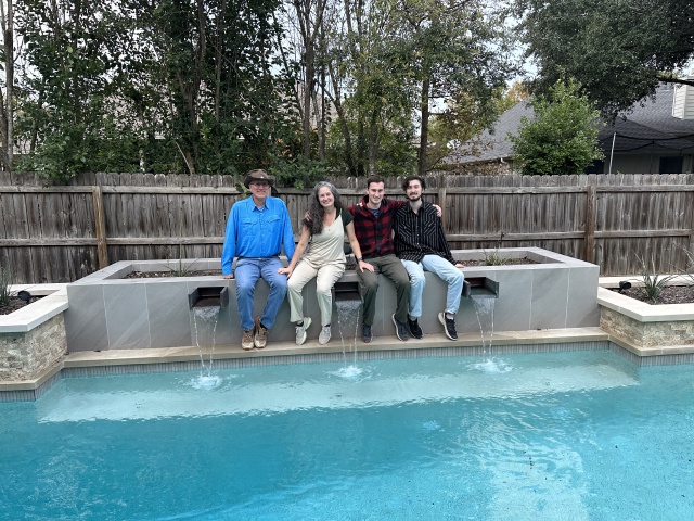 2023/11(November)/Thanksgiving/640x480_2023-11-23-Thanksgiving-26-Travis-Suzi-Chance-Dax.JPG