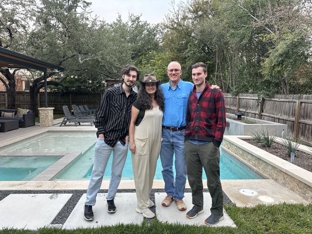 2023/11(November)/Thanksgiving/640x480_2023-11-23-Thanksgiving-50-Dax-Suzi-Travis-Chance.JPG