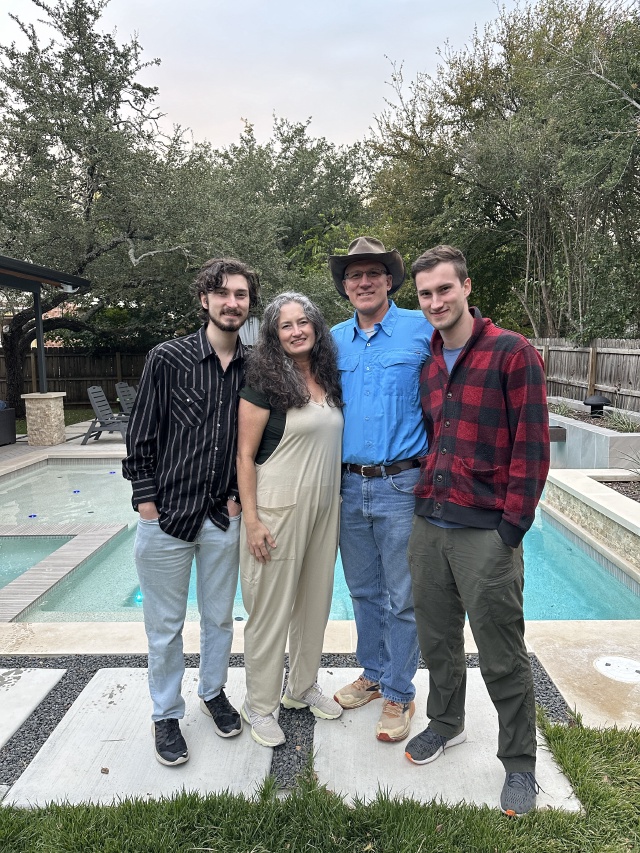 2023/11(November)/Thanksgiving/640x480_2023-11-23-Thanksgiving-60-Dax-Suzi-Travis-Chance.JPG