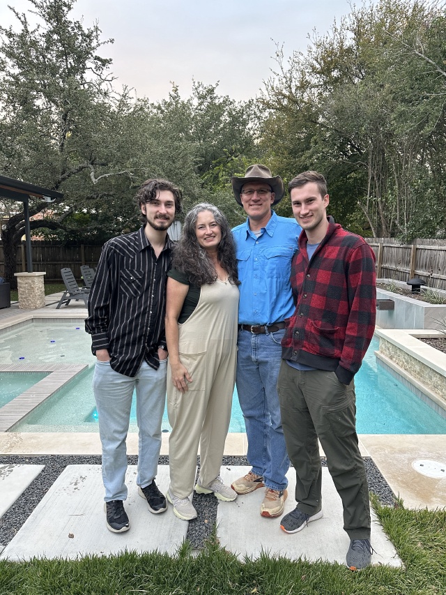 2023/11(November)/Thanksgiving/640x480_2023-11-23-Thanksgiving-61-Dax-Suzi-Travis-Chance-GOOD.JPG