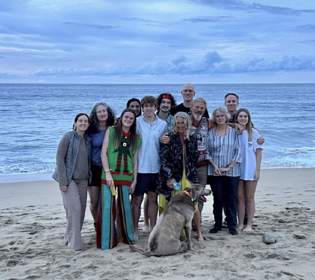 2023/12(December)/Mexico-Baljala/1024x768_2023-12-25-Mexico-Baljala-190-Heather-Suzi-Kyla-Aditi-Ian-Dax-Angie-Travis-Justin-Janeen-Josh-Sydney-Hans-GOOD.JPG