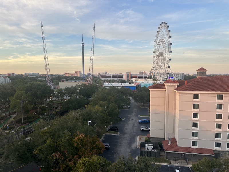 2023/12(December)/VA-SAVD-Orlando-Training/800x600_2023-12-07-VA-SAVD-Orlando-Training-45-view-from-hotel-roof.JPG