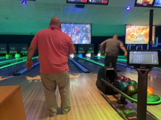2023-12-14-MarcGoebel-bowling.png