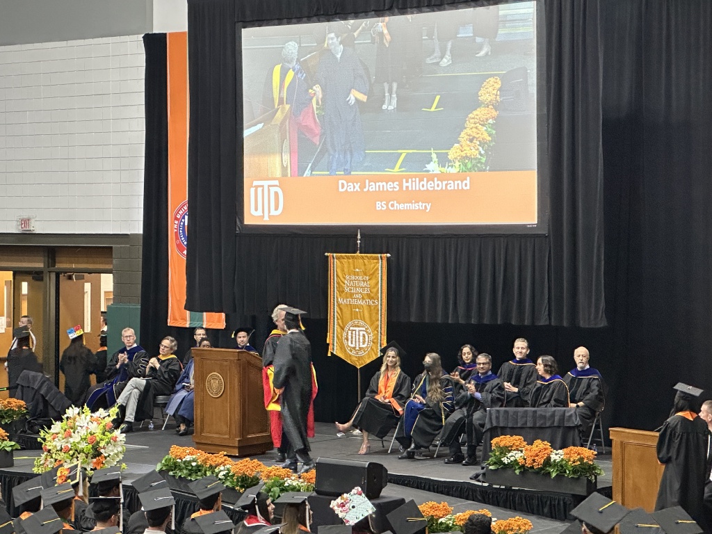 2023/BEST-OF/1024x768_2023-05-17-Dax-UTD-College-Graduation-59-GOOD.JPG