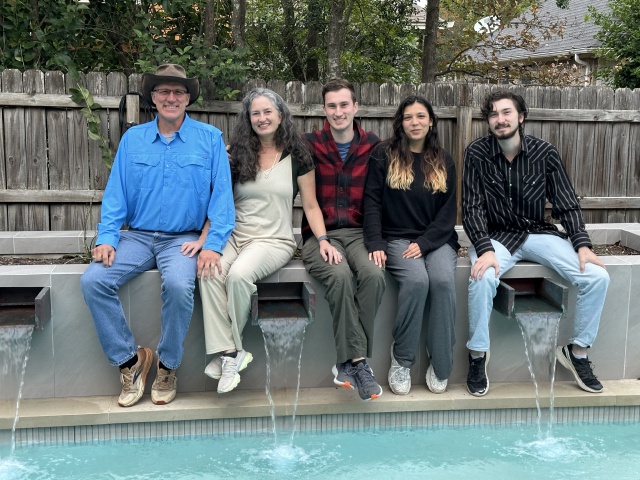 2023-11-23-Thanksgiving-37-Travis-Suzi-Chance-Dax-Bianca-GOOD.JPG