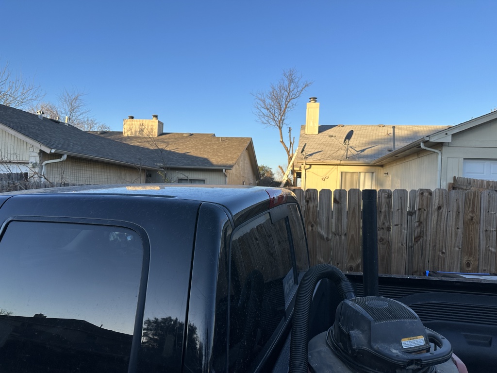 2024/01(January)/Disraeli-Water-Pipe-Replacement/1024x768_2024-01-09-Disraeli-Water-RePIPE-11-Tree-Removal.JPG