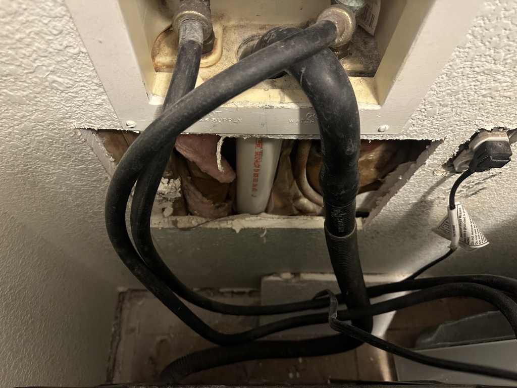 2024/01(January)/Disraeli-Water-Pipe-Replacement/1024x768_2024-01-09-Disraeli-Water-RePIPE-21.JPG