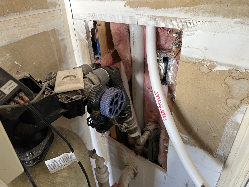 2024/01(January)/Disraeli-Water-Pipe-Replacement/1024x768_2024-01-10-Disraeli-Water-RePIPE-43.JPG