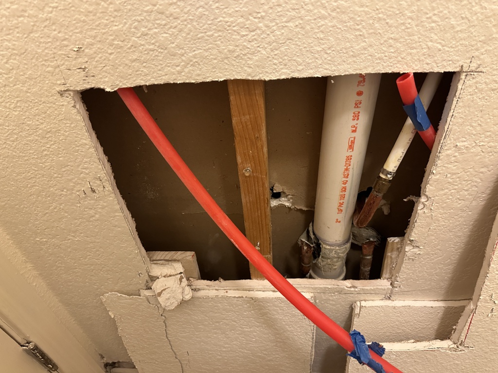 2024/01(January)/Disraeli-Water-Pipe-Replacement/1024x768_2024-01-11-Disraeli-Water-RePIPE-80.JPG
