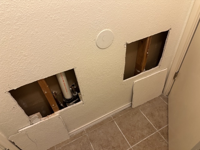 2024/01(January)/Disraeli-Water-Pipe-Replacement/640x480_2024-01-09-Disraeli-Water-RePIPE-20.JPG