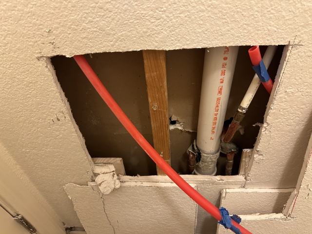 2024/01(January)/Disraeli-Water-Pipe-Replacement/640x480_2024-01-11-Disraeli-Water-RePIPE-80.JPG