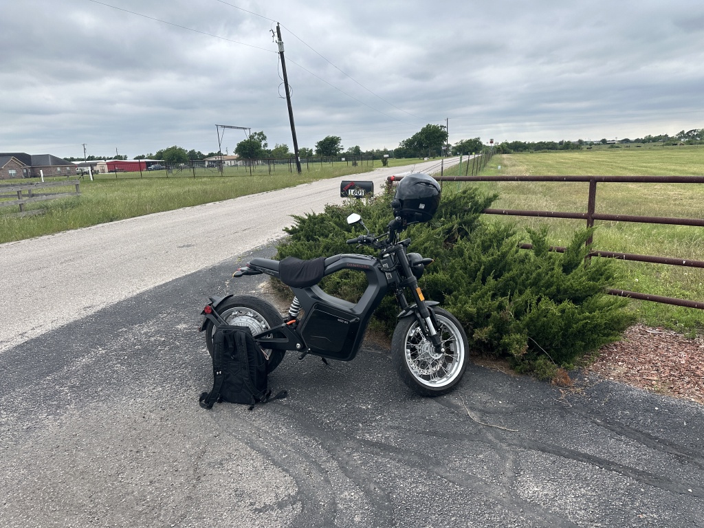 2024-04-23-19-Metacycle-ran-out-of-power-2miles-from-home.JPG