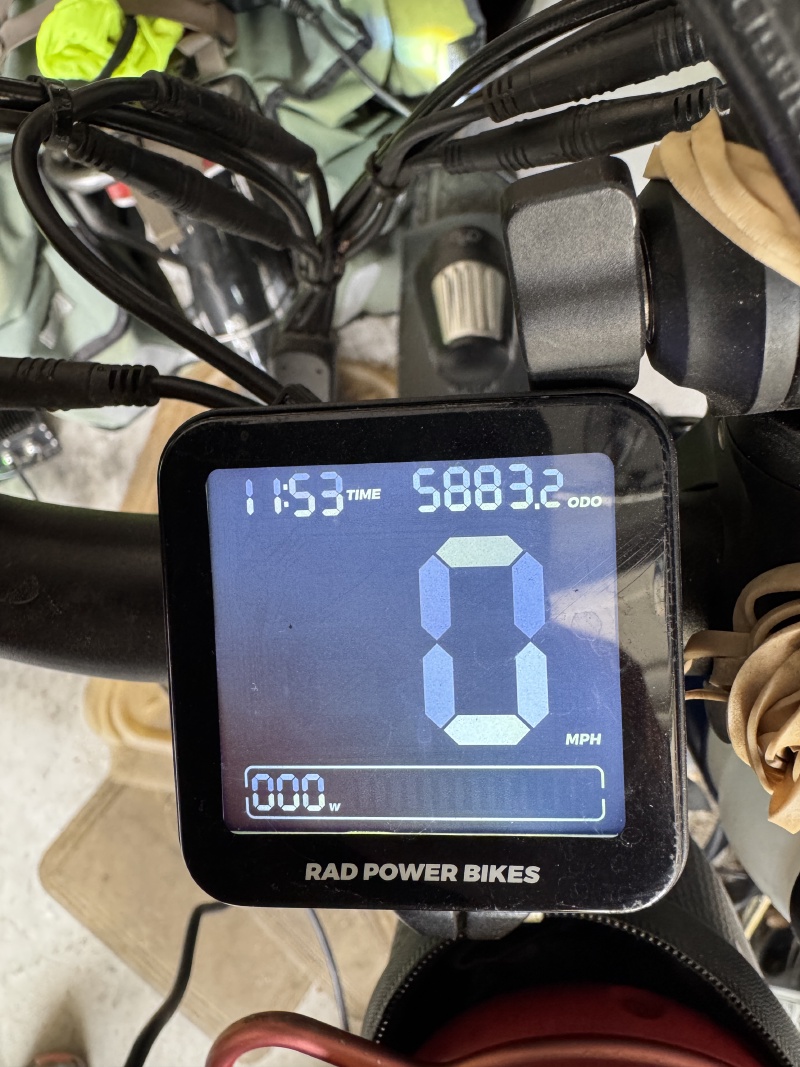 2024/01(January)/Misc/800x600_2024-11-24-Rad-Rover-Seat-Tube-Inlet-Cracked-1.JPG