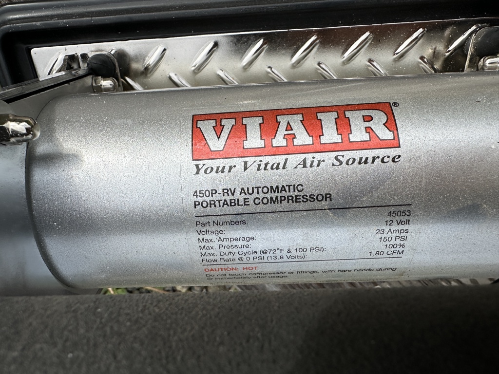 2024-06-20-Sprinter-05-Flat-Tire-Back-Driver.JPG